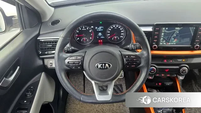 Kia Stonic 2020 Белый из Кореи, фото 5