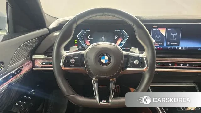 BMW 7 Series (G70) 2025 Цвет галактики из Кореи, фото 5