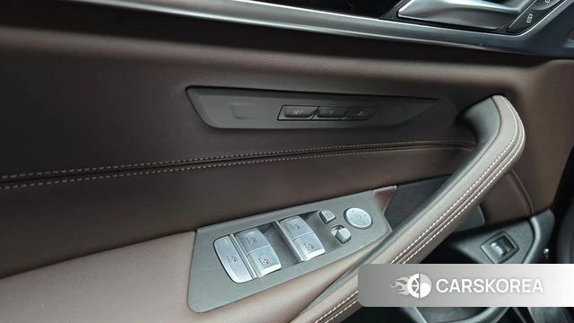 BMW 5 Series (G30) 2021 Черный из Кореи, фото 5