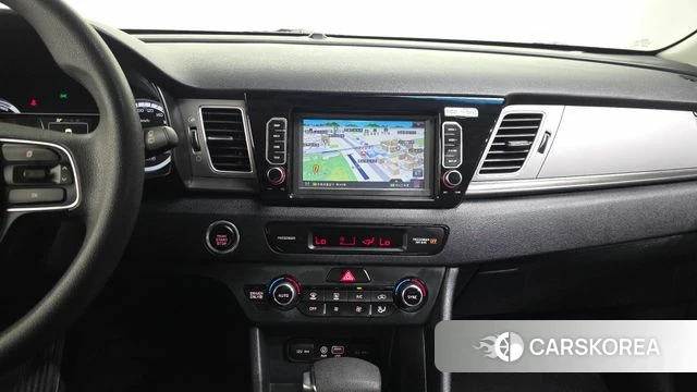 Kia Niro 2018 Белый из Кореи, фото 5