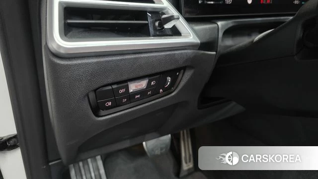 BMW 4 Series (G22) 2024 Белый из Кореи, фото 5