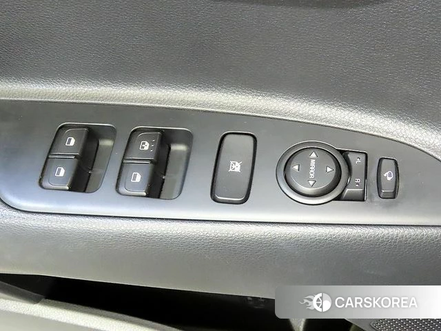 Kia Stonic 2019 Белый из Кореи, фото 5