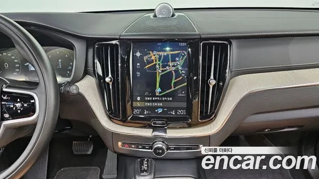 Volvo XC60 second Generation 2018 Белый из Кореи, фото 5