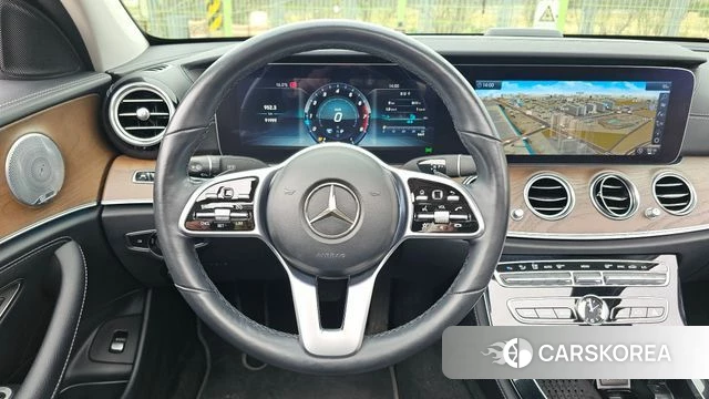 Mercedes-Benz E-Class W213 2018 Серый из Кореи, фото 5