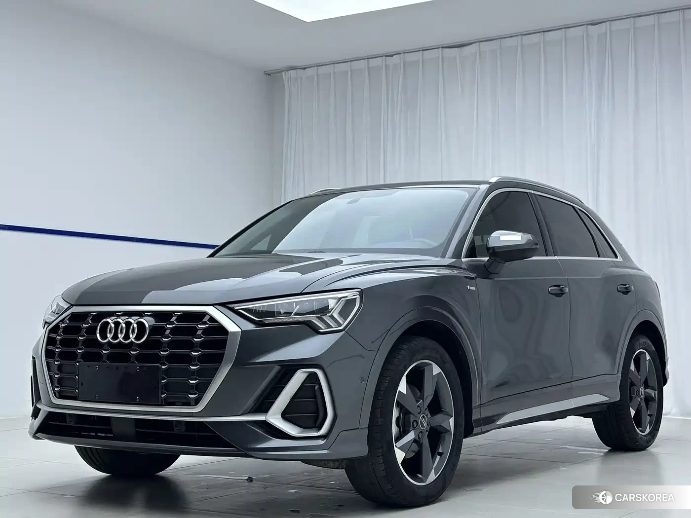 Audi Q3 2022 Silver/gray из Китая, фото 5