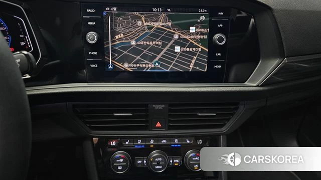 Volkswagen 7th Generation of Jetta 2023 Белый из Кореи, фото 5