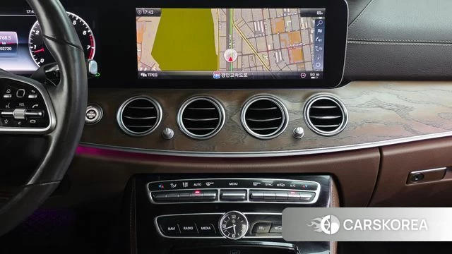 Mercedes-Benz E-Class W213 2019 Серый из Кореи, фото 5