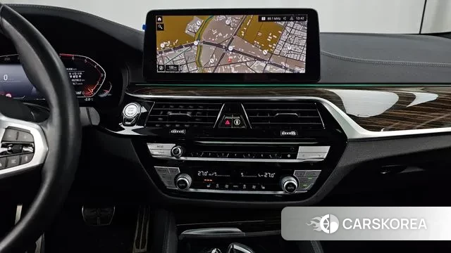 BMW 5 Series (G30) 2022 Черный из Кореи, фото 5