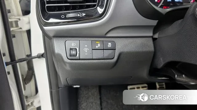 Kia Stonic 2018 Белый из Кореи, фото 5