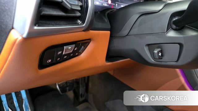 BMW 8 Series (G15) 2020 Светло-серебряный цвет из Кореи, фото 5