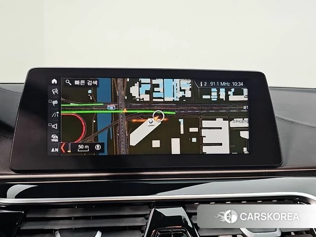 BMW 5 Series (G30) 2018 Белый из Кореи, фото 5