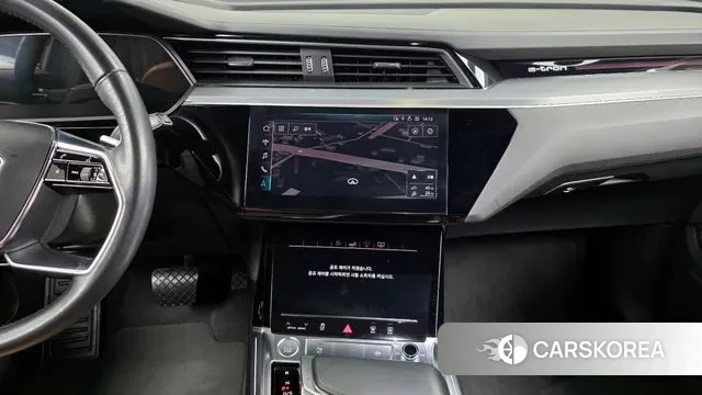 Audi e-Tron 2020 Черный из Кореи, фото 5