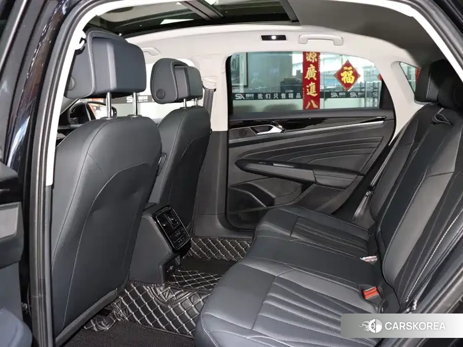 Volkswagen Passat 2025 Черный из Китая, фото 5