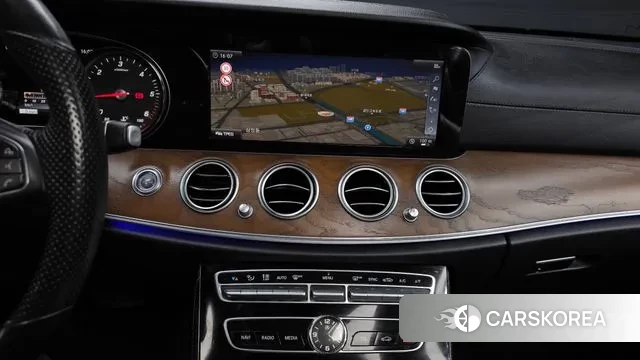 Mercedes-Benz E-Class W213 2018 Черный из Кореи, фото 5