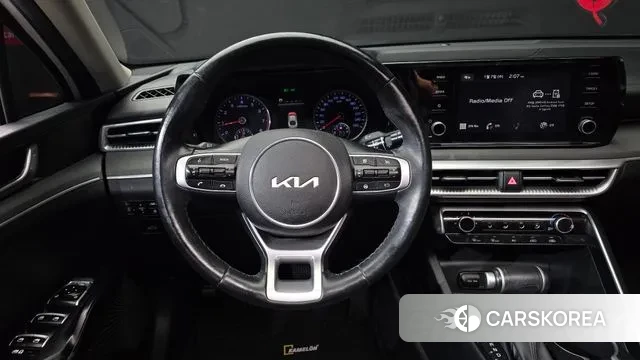 Kia K5 3rd generation 2022 Белый из Кореи, фото 5