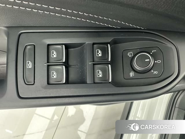 Volkswagen Golf 2023 Белый из Китая, фото 5