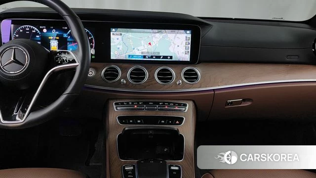 Mercedes-Benz E-Class W213 2023 Белый из Кореи, фото 5