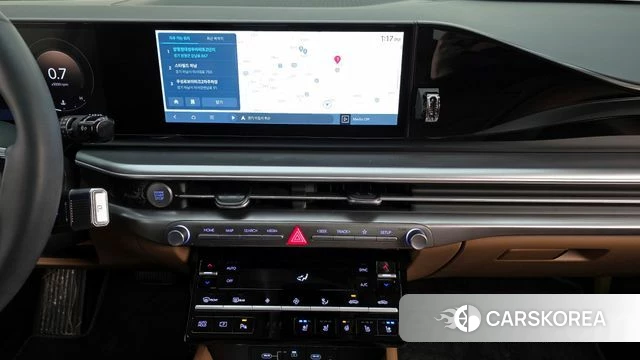 Hyundai Grandeur (GN7) 2024 Серебристо-серый из Кореи, фото 5