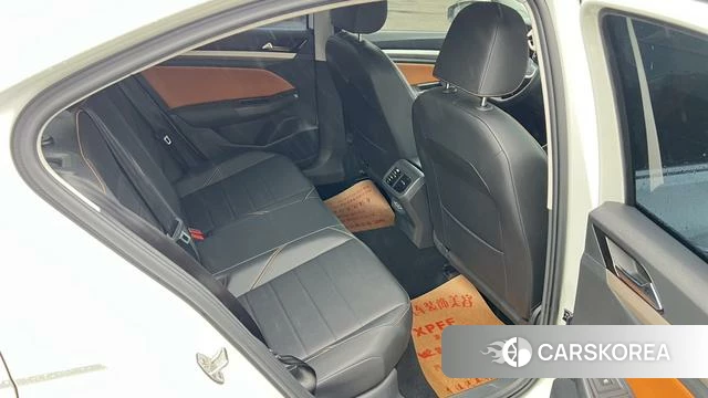 Volkswagen Bora 2024 Белый из Китая, фото 5