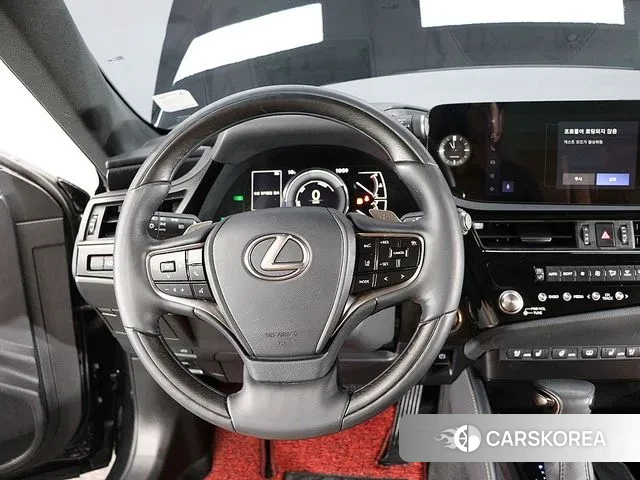 Lexus ES300h 7th generation 2023 Черный из Кореи, фото 5