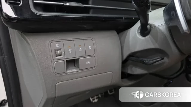 Hyundai Staria 2023 Белый из Кореи, фото 5