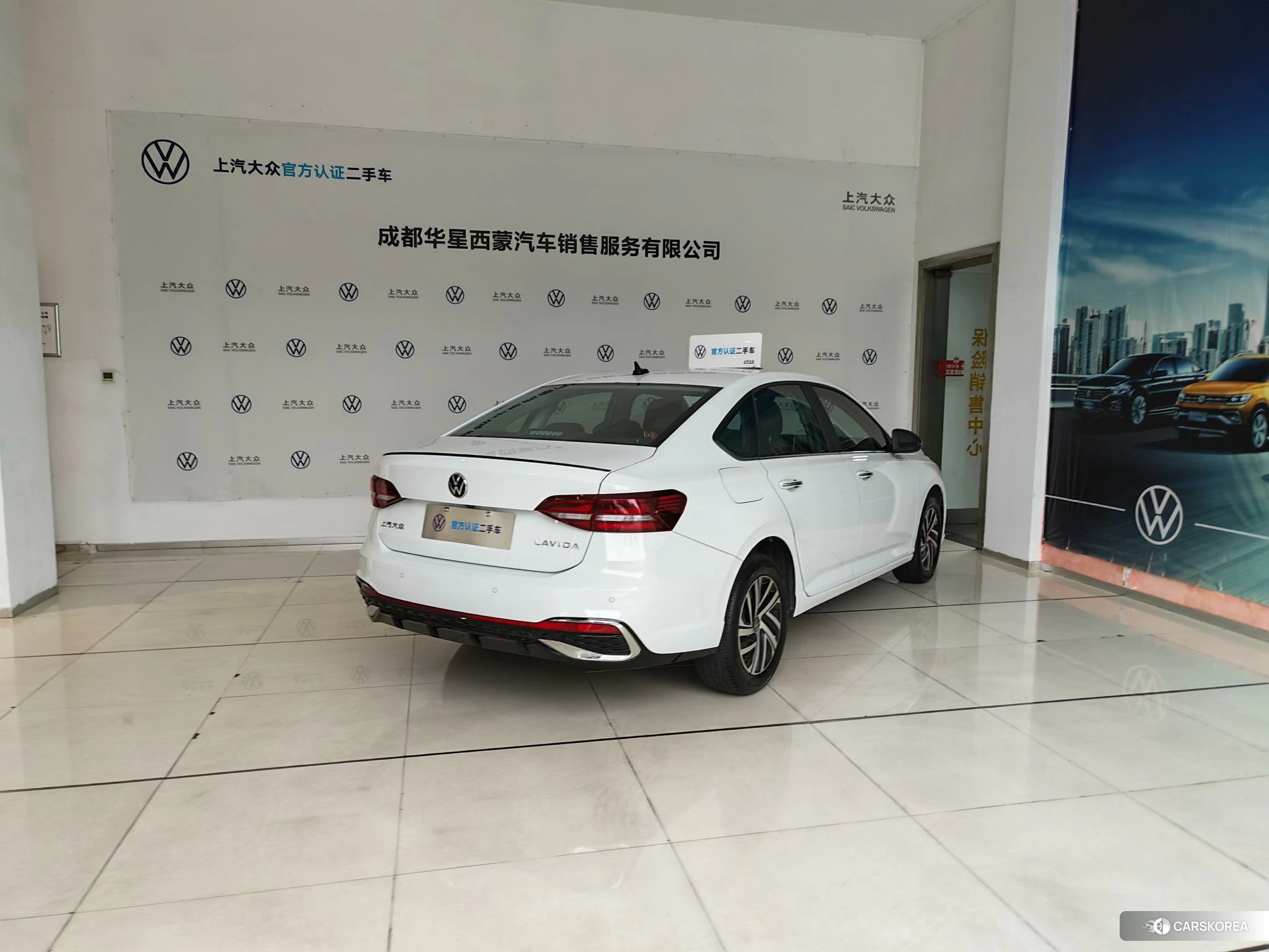 Volkswagen Lavida 2023 Белый из Китая, фото 5