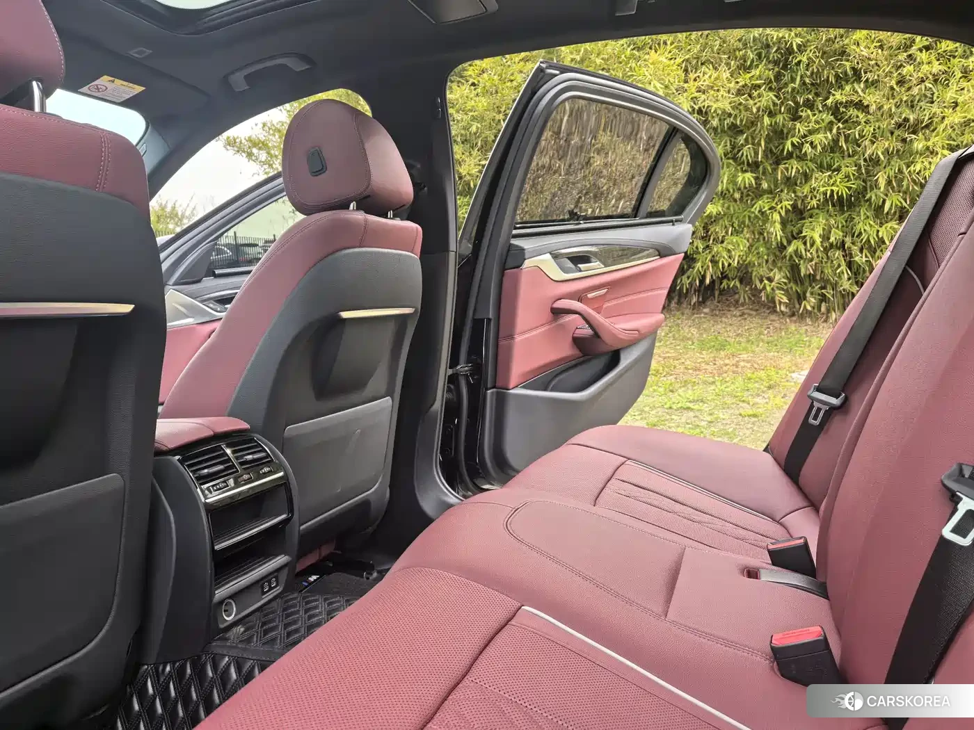 BMW 5 series 2022 Черный из Китая, фото 5