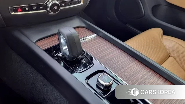 Volvo V60 Cross-Country 2nd Generation 2021 Белый из Кореи, фото 5