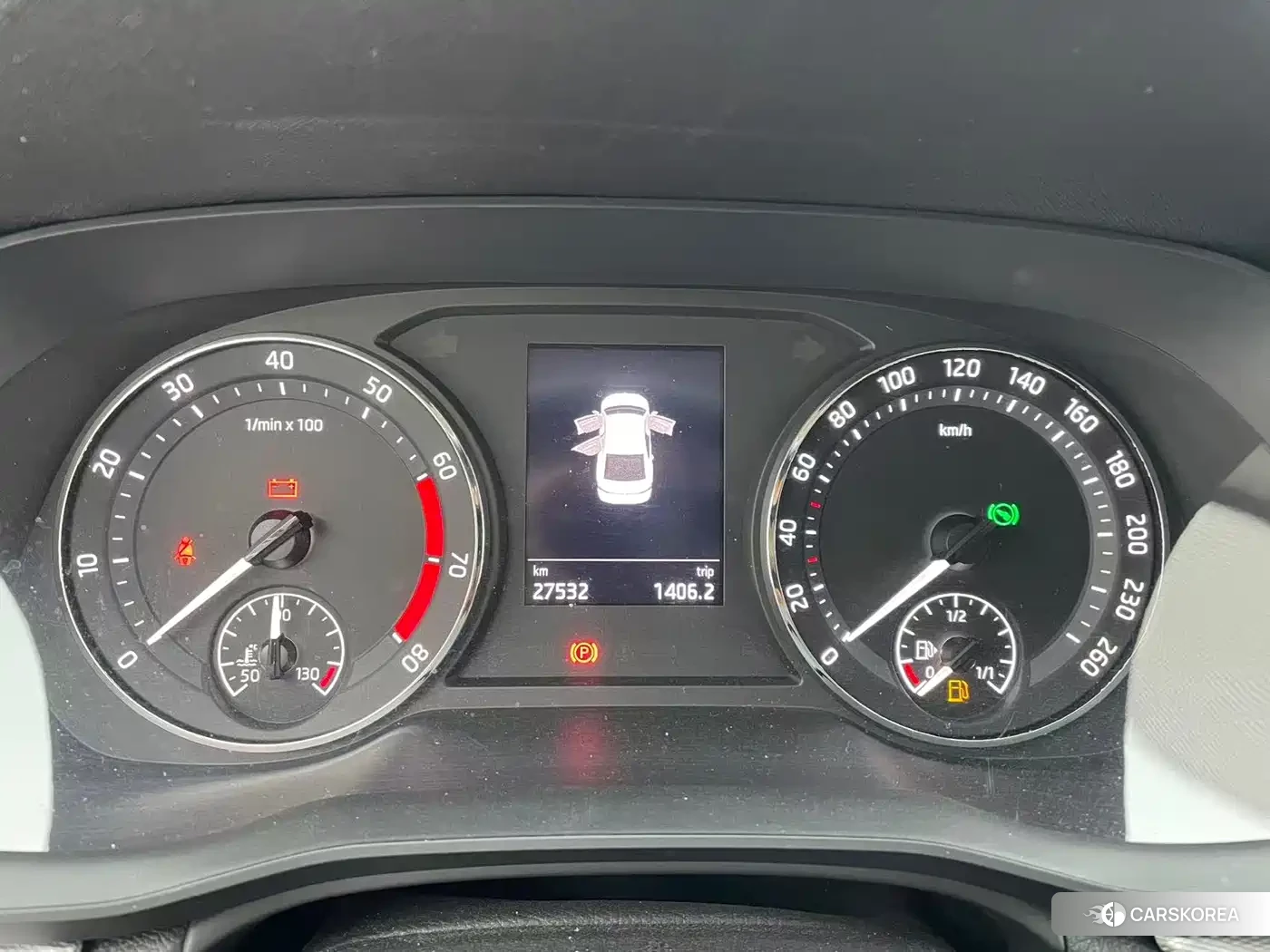 Skoda Octavia 2024 Белый из Китая, фото 5
