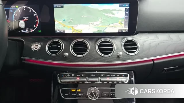 Mercedes-Benz E-Class W213 2020 Белый из Кореи, фото 5