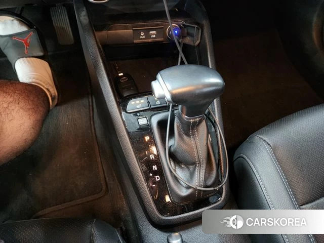 Kia Stonic 2018 Белый из Кореи, фото 5