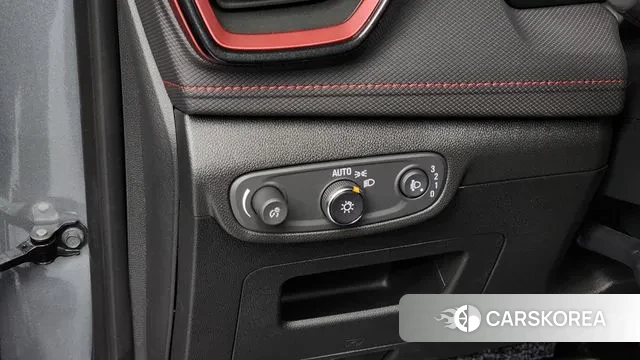 Chevrolet (GM Daewoo) The New Trail Blazer 2025 Серебристо-серый из Кореи, фото 5