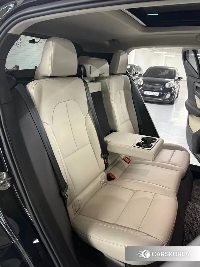 Volvo XC40 2024 Черный из Кореи, фото 5