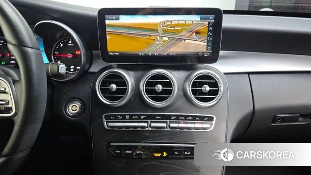 Mercedes-Benz C-Class W205 2019 Зеленый из Кореи, фото 5