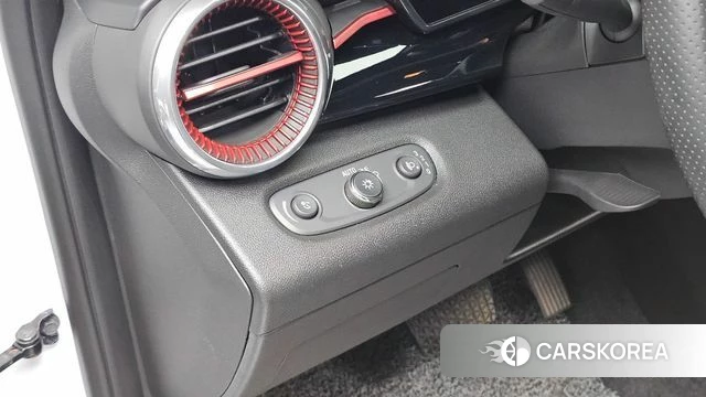 Chevrolet (GM Daewoo) Trax Crossover 2023 Белый из Кореи, фото 5
