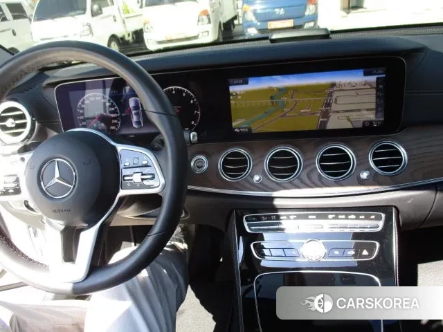 Mercedes-Benz E-Class W213 2020 Серебряный из Кореи, фото 5