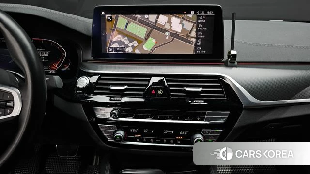 BMW 5 Series (G30) 2022 Белый из Кореи, фото 5