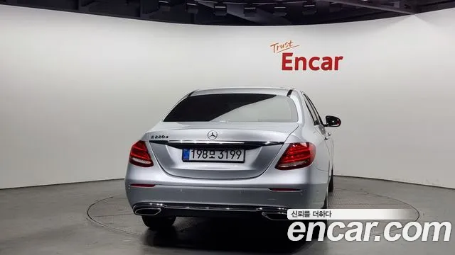 Mercedes-Benz E-Class W213 2018 Серебряный из Кореи, фото 5