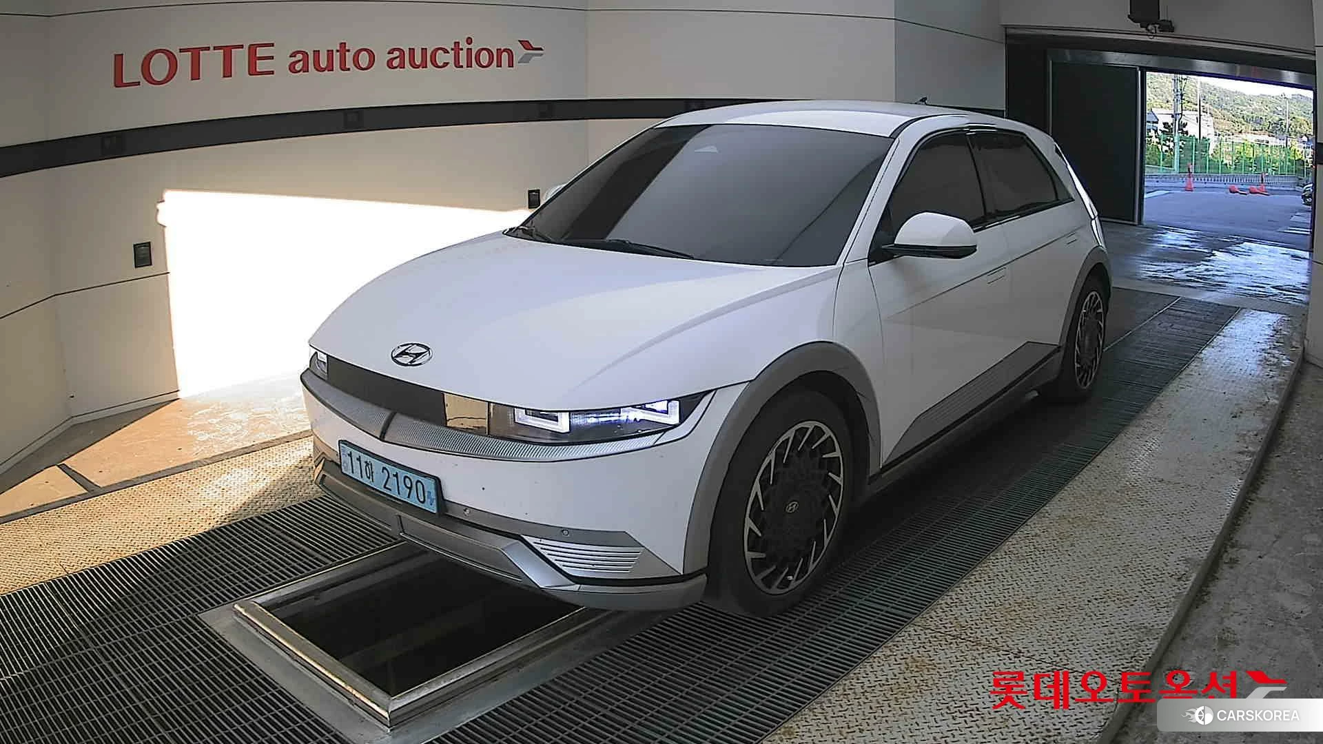 Hyundai IONIQ 5 2022 Atlas White из Кореи, фото 5