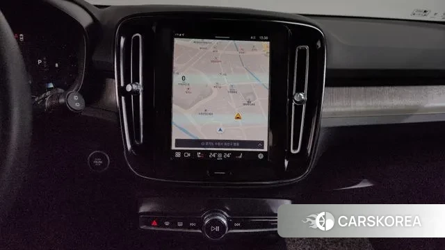 Volvo XC40 2023 Белый из Кореи, фото 5