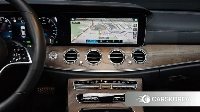 Mercedes-Benz E-Class W213 2022 Белый из Кореи, фото 5