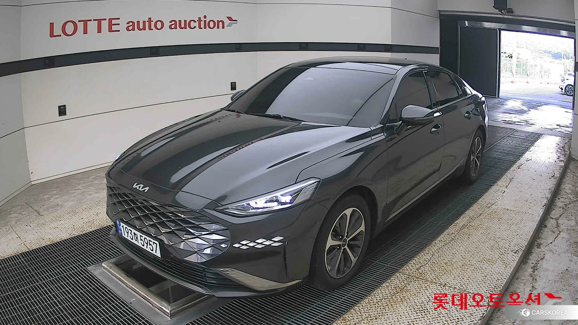 Kia K8 Hybrid 2023 Interstellagray из Кореи, фото 5