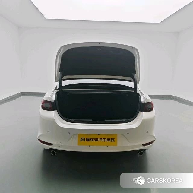 Mazda 3 Angkesaila 2022 Белый из Китая, фото 5
