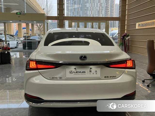 Lexus ES 2022 Белый из Китая, фото 5