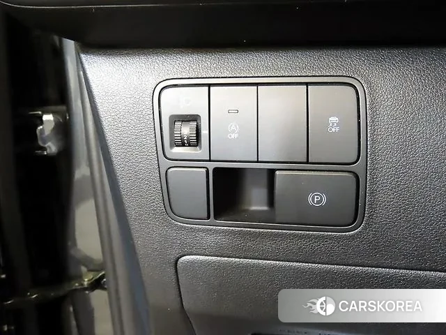 Hyundai Staria 2025 Серебристо-серый из Кореи, фото 5