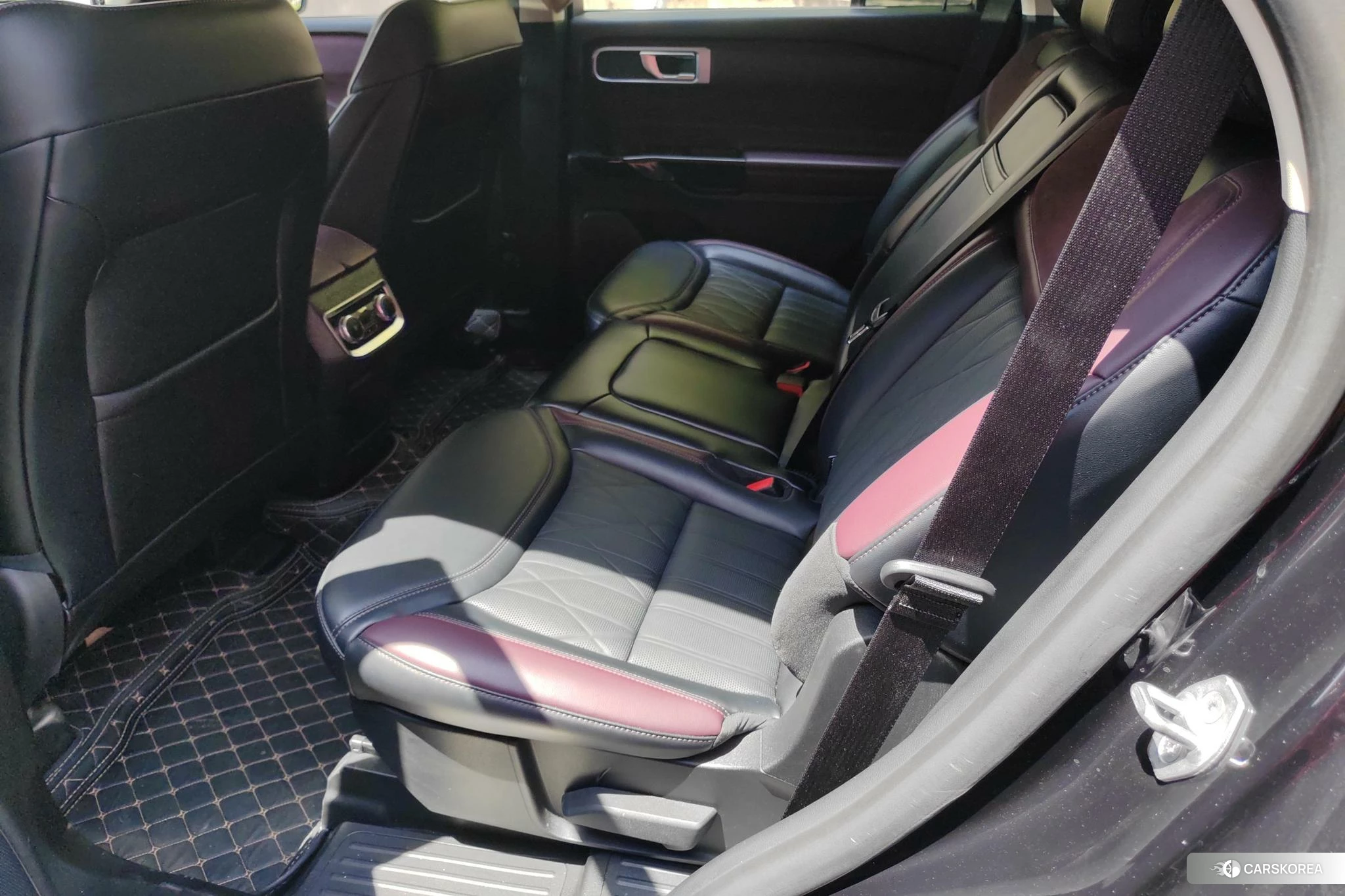 Ford Explorer 2022 Черный из Китая, фото 5