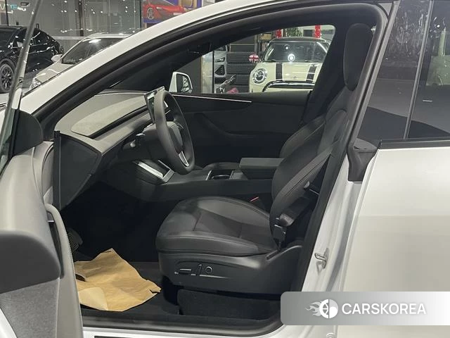 Tesla Model Y 2026 Белый из Китая, фото 5
