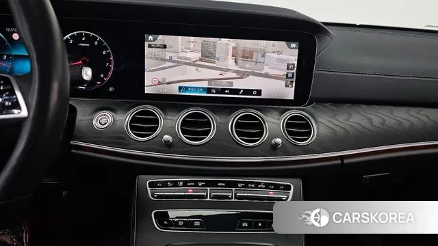 Mercedes-Benz E-Class W213 2023 Белый из Кореи, фото 5