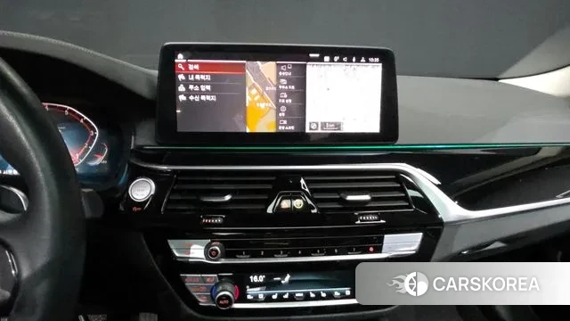 BMW 5 Series (G30) 2021 Белый из Кореи, фото 5