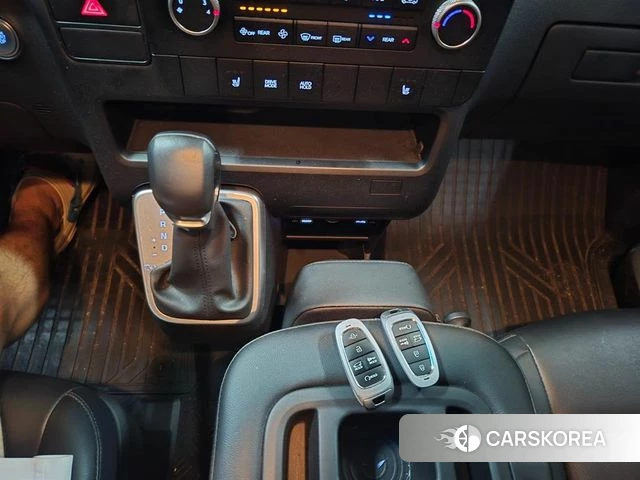 Hyundai Staria 2022 Серый из Кореи, фото 5